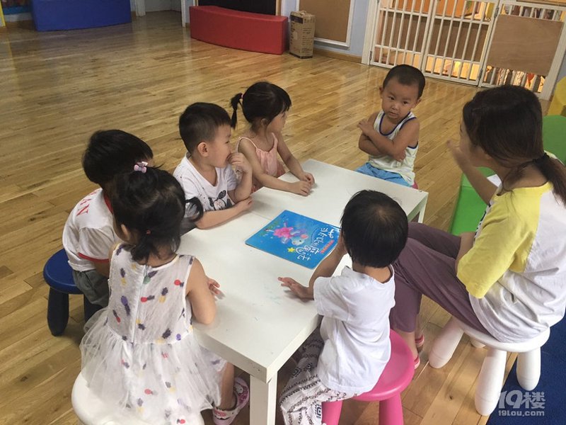 绘本借阅新趋势：让孩子的想象力在书海中游泳